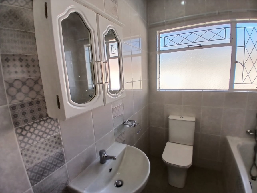 To Let 4 Bedroom Property for Rent in Pellissier Free State